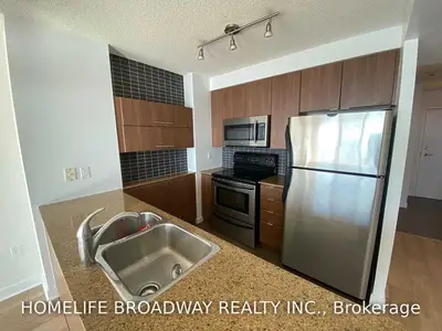 11 Brunel Court 2211, Toronto C01, ON M5V 3Y3