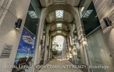 942 Yonge Street 806, Toronto C02, ON M4W 3S8