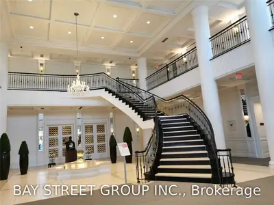 25 Greenview Avenue 326, Toronto C07, ON M2M 0A5