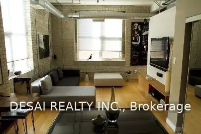 955 Queen Street W 326, Toronto C01, ON M6J 3X5