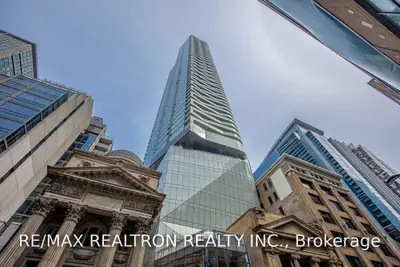 197 Yonge Street 5211, Toronto C08, ON M5B 1M4