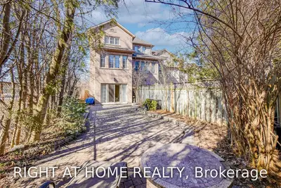 297 Finch Avenue E, Toronto C14, ON M2N 4S3