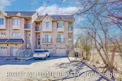 297 Finch Avenue E, Toronto C14, ON M2N 4S3