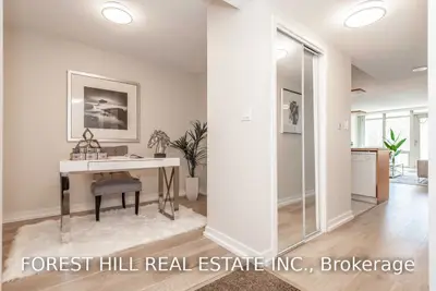 10 Navy Wharf Court 210, Toronto C01, ON M5V 3V2