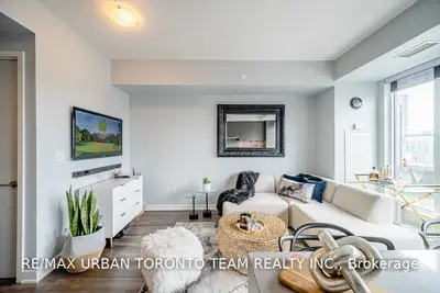 106 Dovercourt Road #806, Toronto C01, ON M6J 0G4
