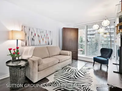300 Balliol Street 415, Toronto C10, ON M4S 3G6