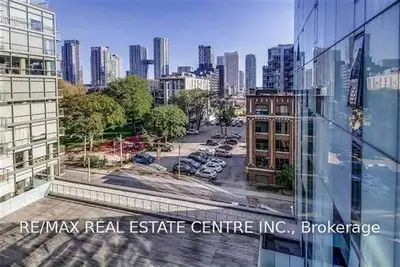 55 Stewart Street 707, Toronto C01, On M5v 2v1