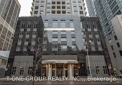 35 Balmuto Street 2703, Toronto C01, On M4w 3r1