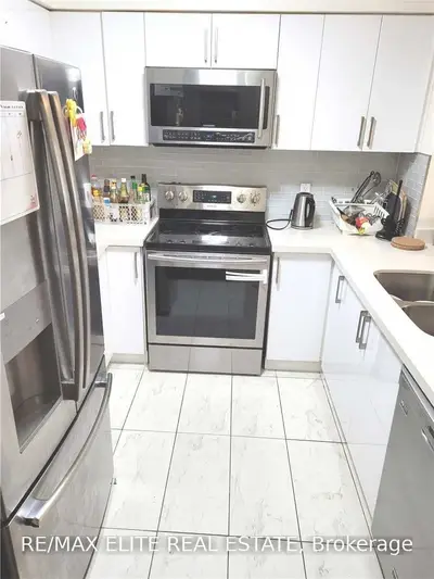 8 Pemberton Avenue 805, Toronto C14, On M2m 4k8