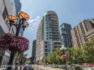 8 Scollard Street 1207, Toronto C02, ON M5R 1M2