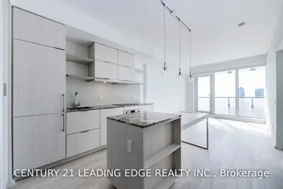 197 Yonge Street Street 5007, Toronto C01, ON M5B 0C1