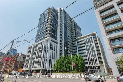 400 Adelaide Street E 2214, Toronto C08, ON M5A 1N4
