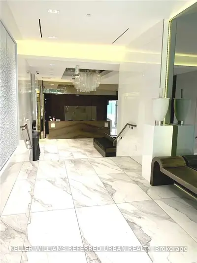 6 Parkwood Avenue 402, Toronto C03, ON M4V 1V1