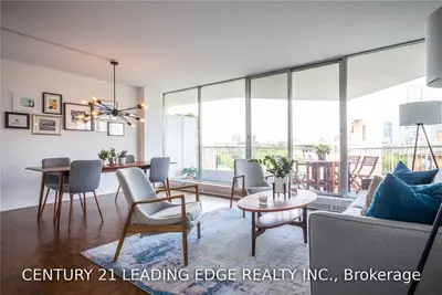 190 St George Street 803, Toronto C02, ON M5R 2N4