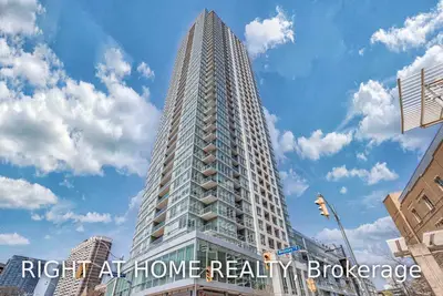 120 Homewood Avenue 403, Toronto C08, ON M4Y 2J3
