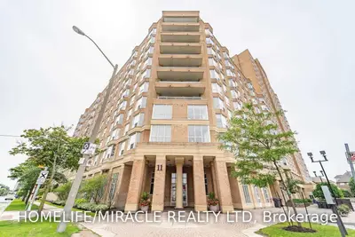 11 Thorncliffe Park Drive Ph04, Toronto C11, ON M4H 1P3