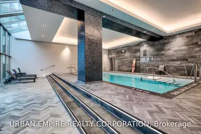 110 Bloor Street W 1004, Toronto C02, ON M5S 2W7