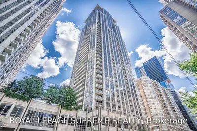 761 Bay Street 704, Toronto C01, On M5g 2r2