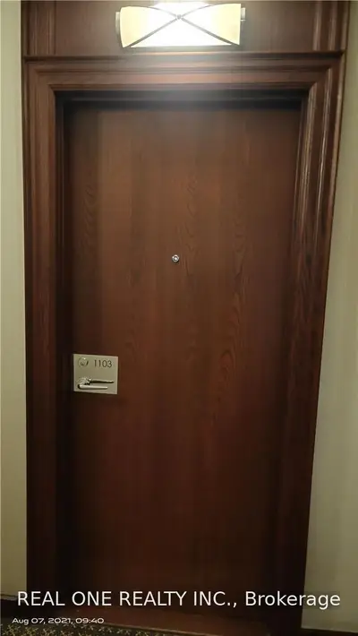 1055 Bay Street 1103, Toronto C01, ON M5S 3A3