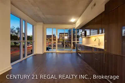 5 Hanna Avenue 202, Toronto C01, On M6k 0b3