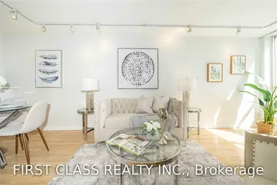 44 St Joseph Street 1207, Toronto C01, ON M4Y 2W4
