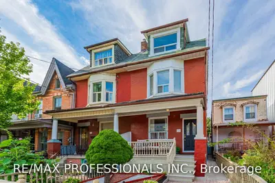 102 Oxford Street, Toronto C01, ON M5T 1P3
