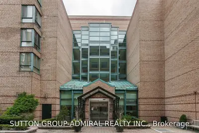 225 Davenport Road 515, Toronto C02, ON M5R 3R2