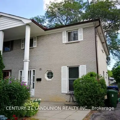 15 Annapearl Court, Toronto C14, On M2n 4h6