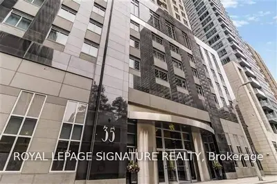 35 Balmuto Street 1902, Toronto C01, ON M4Y 0A3