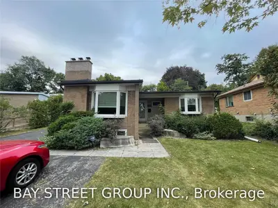 173 Cottonwood Drive Main, Toronto C13, ON M3C 2B3