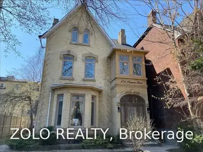 104 Pembroke Street Side, Toronto C08, ON M5A 2N8