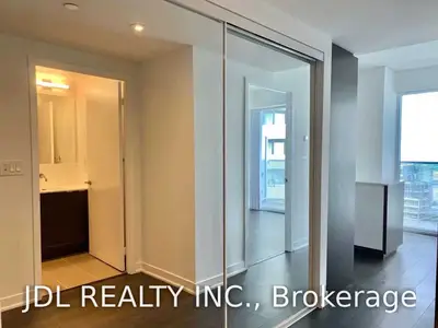 88 Harbour Street 4210, Toronto C01, ON M5J 1B7