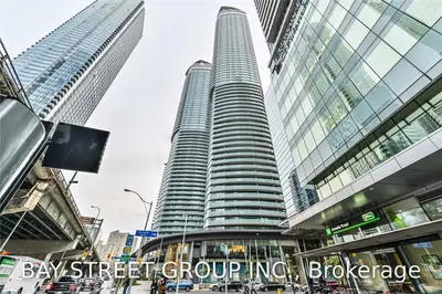 12 York Street 609, Toronto C01, ON M5J 2Z2
