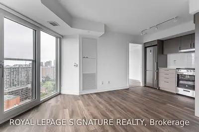 219 Dundas Street E 2115, Toronto C08, ON M5A 0V1