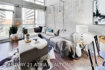 1029 King Street W 819, Toronto C01, ON M6K 3M9
