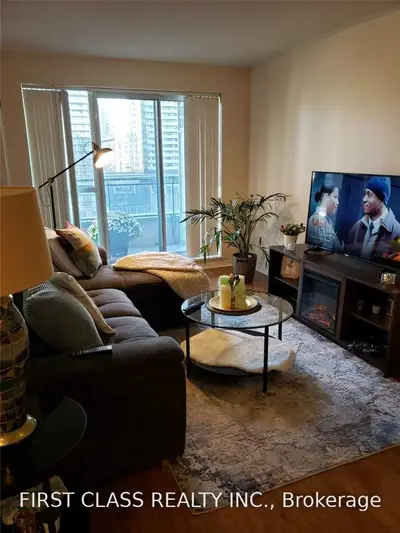 889 Bay Street 1403, Toronto C01, ON M5S 3K5