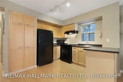 75 Dalhousie Street 213, Toronto C08, ON M5B 2R2