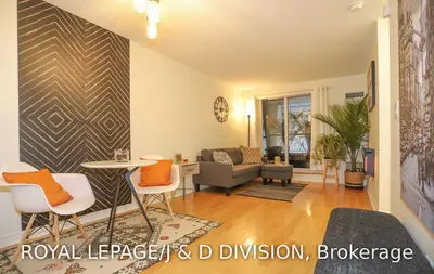 250 Wellington Street W 227, Toronto C01, ON M5V 3P6