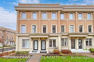 20 Hargrave Lane 11, Toronto C12, ON M4N 0A4