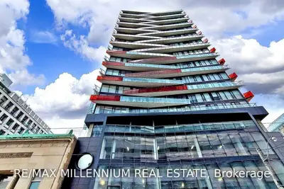 215 Queen Street W 812, Toronto C01, ON M5V 0P5