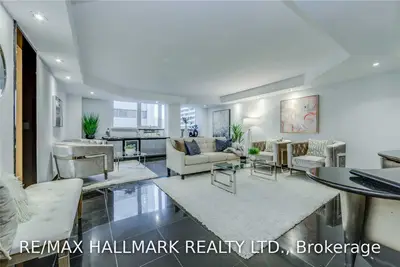 360 Bloor Street E 1010, Toronto C09, ON M4W 3M3