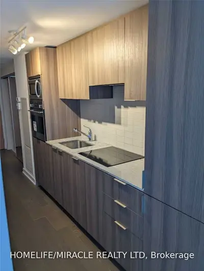 11 Wellesley Street 4410, Toronto C01, On M4y 1e8