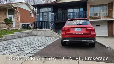 31 Lynch Road 2, Toronto C15, ON M2J 2V6