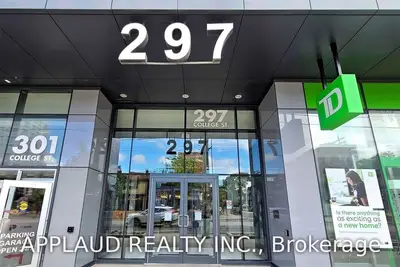 297 College Street 1706, Toronto C01, On M5t 1s2