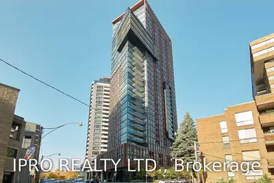 32 Davenport Road 413, Toronto C02, ON M5R 1H3