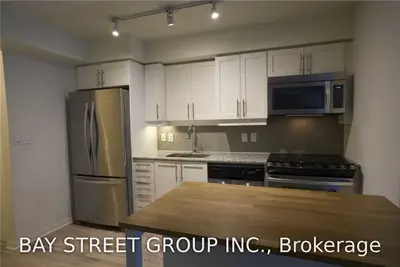 35 Bastion Street 1620, Toronto C01, ON M5V 0C2