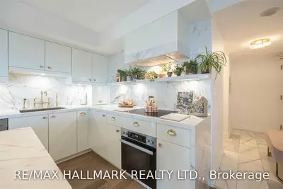 600 Fleet Street 2605, Toronto C01, ON M5V 1B7