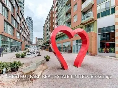 39 Parliament Street 906, Toronto C08, ON M5A 4R2