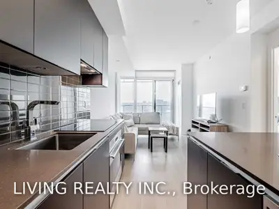 200 Bloor Street W 2405, Toronto C02, ON M5S 1T8