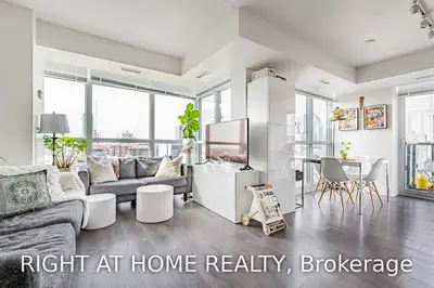 400 Adelaide Street E 2306, Toronto C08, ON M5A 1N4